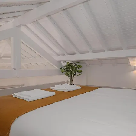 Artist's Loft Apartment